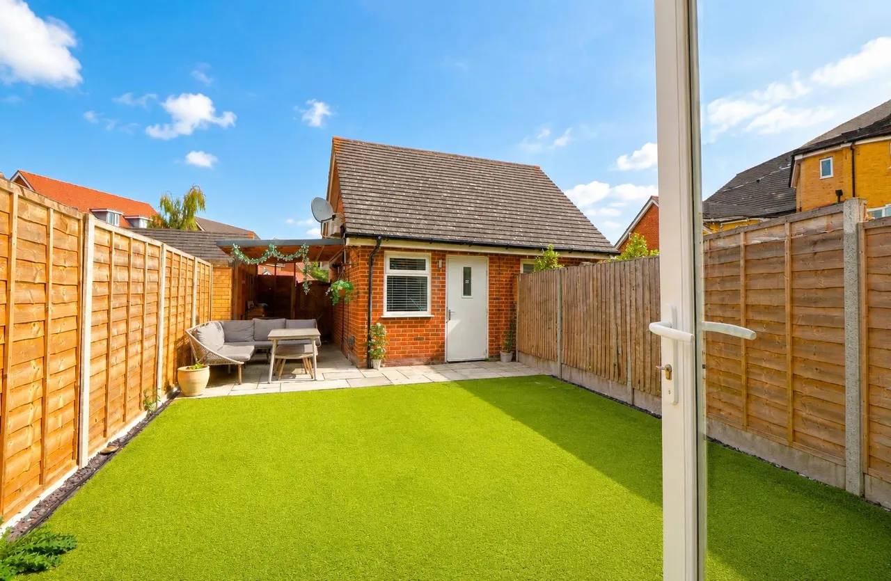 Sir Henry Brackenbury Road, Ashford, TN23, photo 18