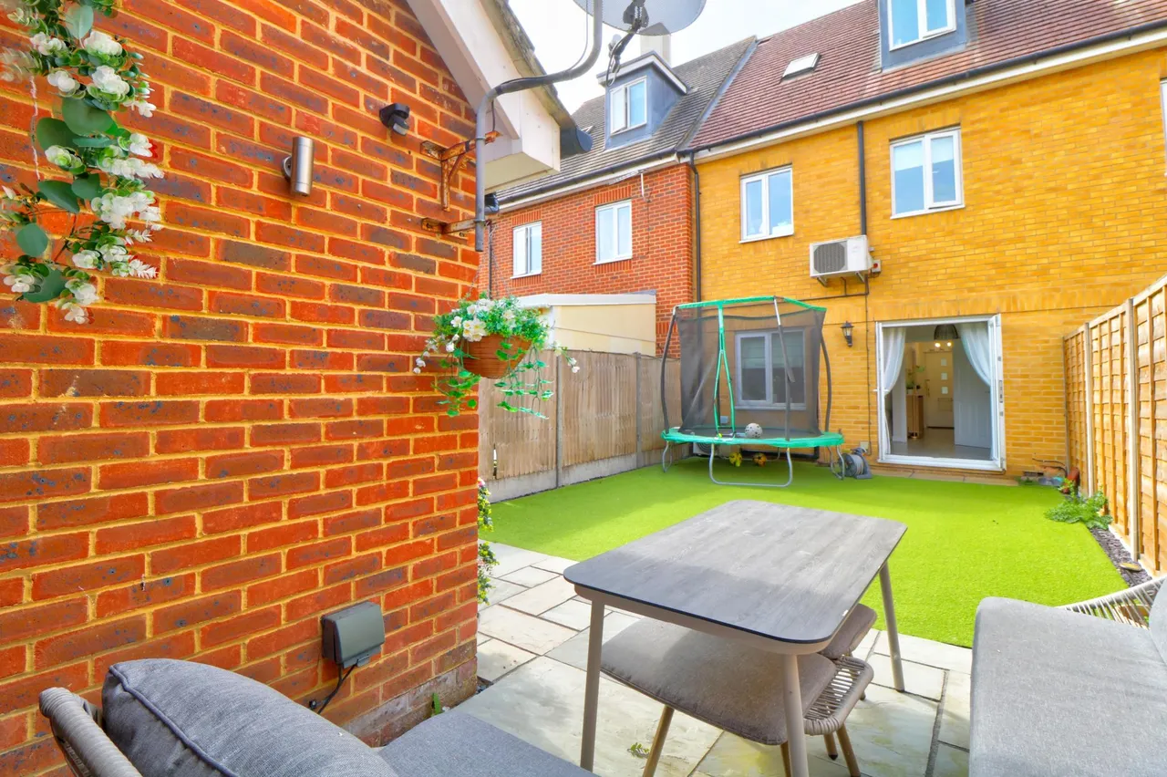Sir Henry Brackenbury Road, Ashford, TN23, photo 21