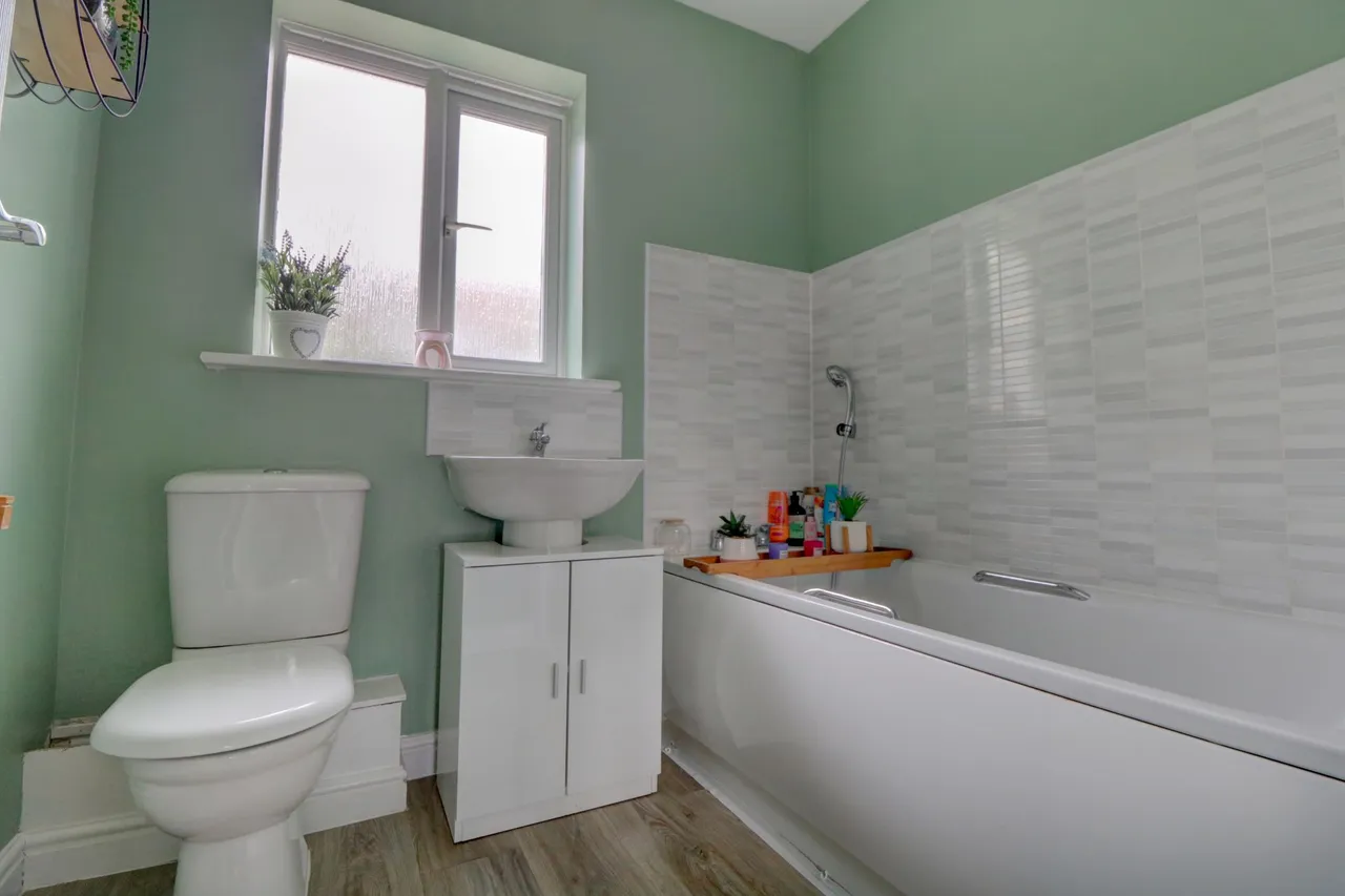 Sir Henry Brackenbury Road, Ashford, TN23, photo 16
