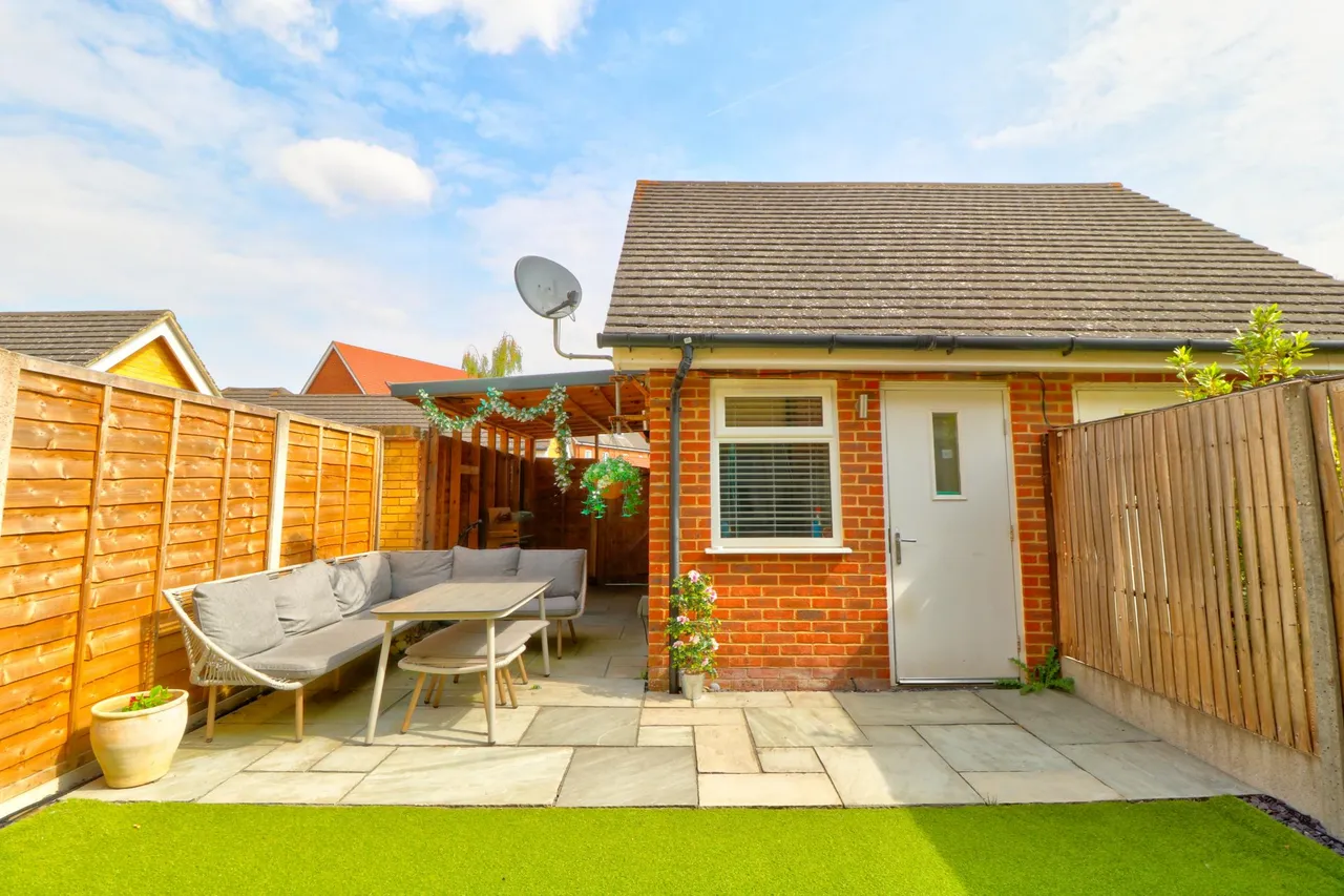 Sir Henry Brackenbury Road, Ashford, TN23, photo 22