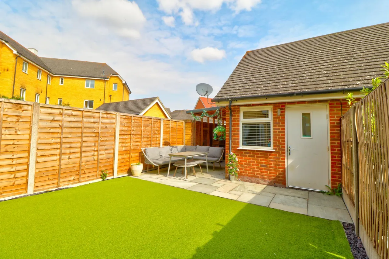 Sir Henry Brackenbury Road, Ashford, TN23, photo 20