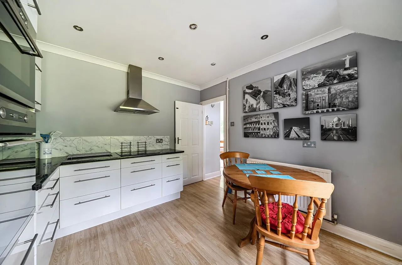 Brook Street, Cuckfield, RH17, photo 11