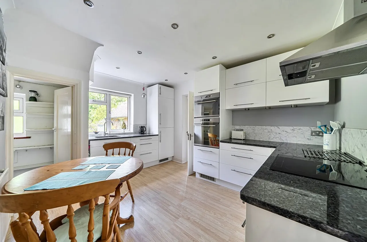 Brook Street, Cuckfield, RH17, photo 10