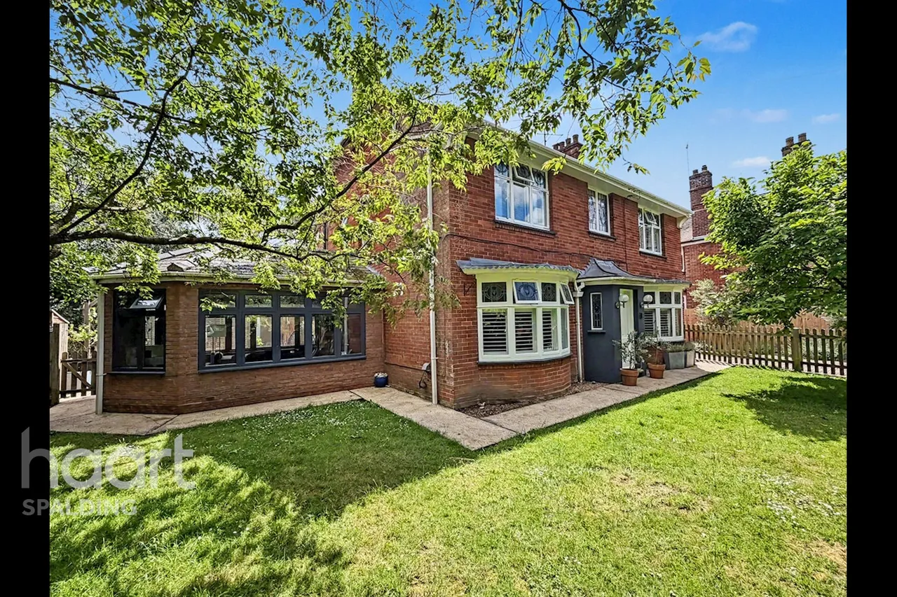 Park Road, Holbeach, PE12, photo 2
