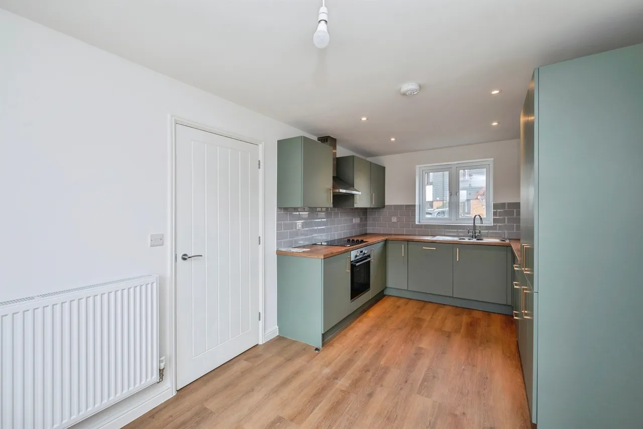 Emerald Close, Bradwell, NR31, photo 4