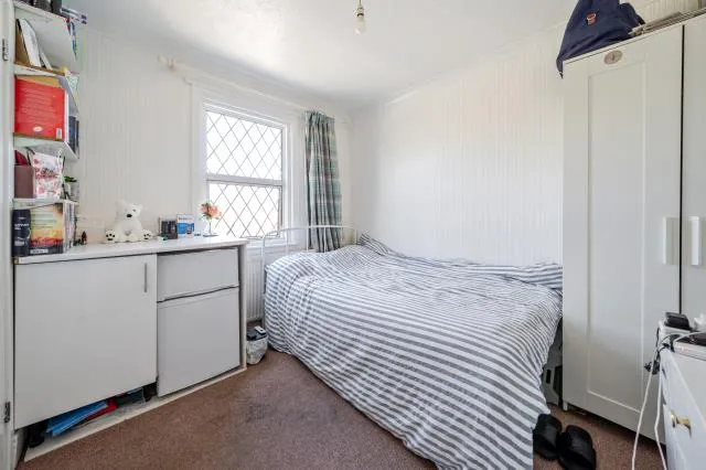 High Street, Langley, SL3, photo 10