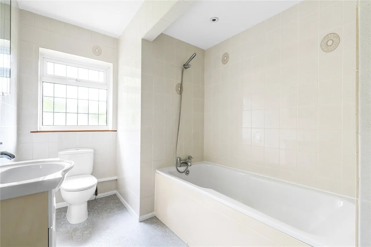 Dwelly Lane, Edenbridge, TN8, photo 12