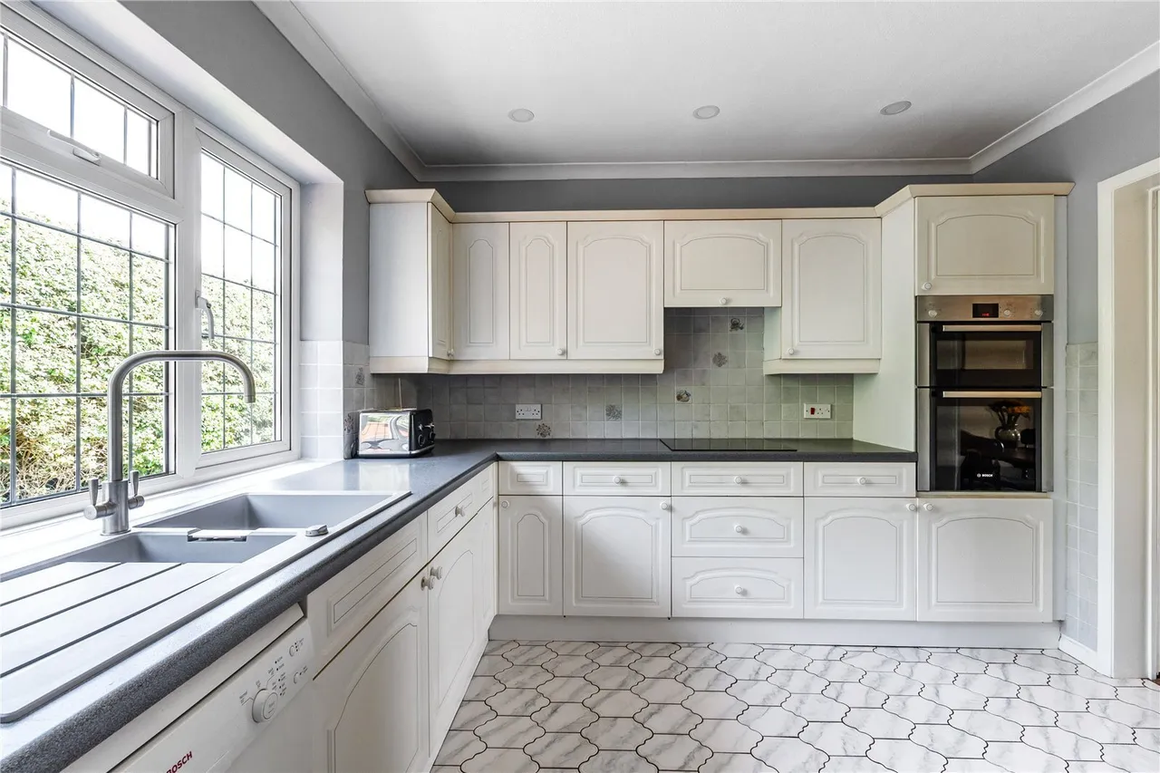 Dwelly Lane, Edenbridge, TN8, photo 8