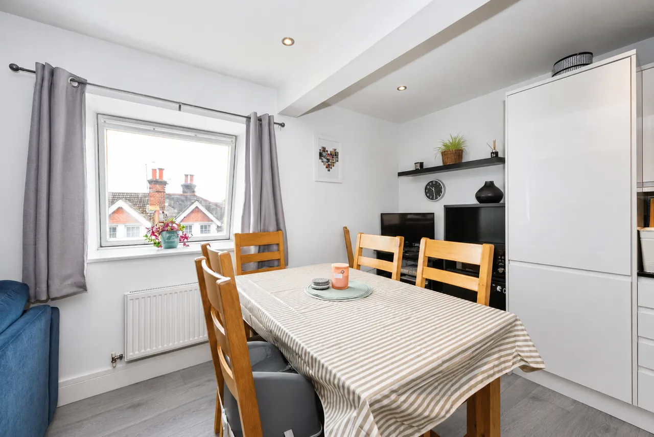 Woodcote Side, Epsom, KT18, photo 11