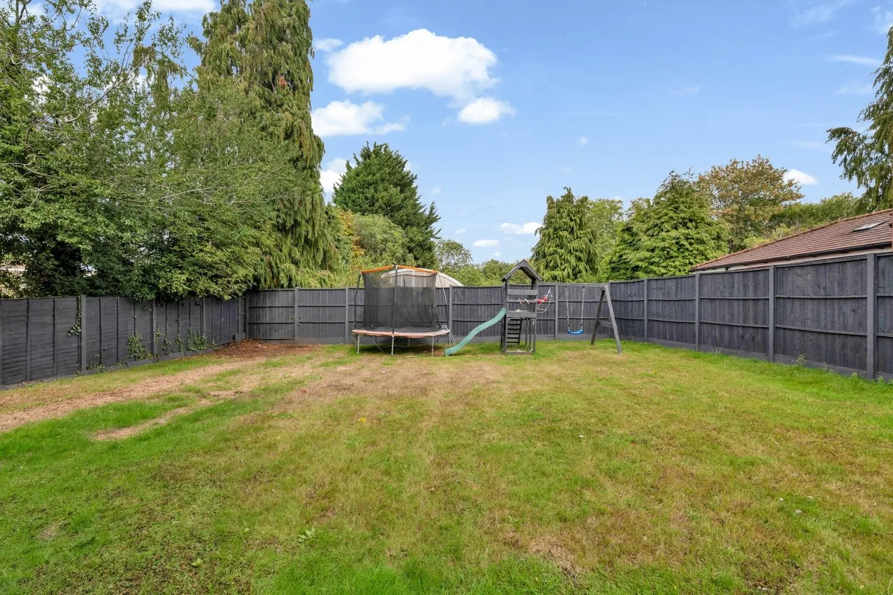 The Oval, Oadby, LE2, photo 20