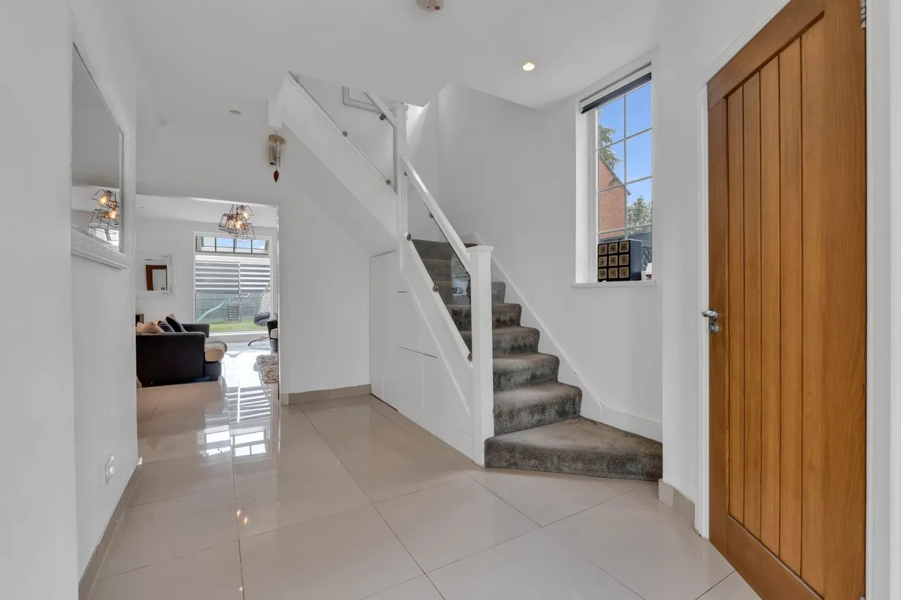 The Oval, Oadby, LE2, photo 10