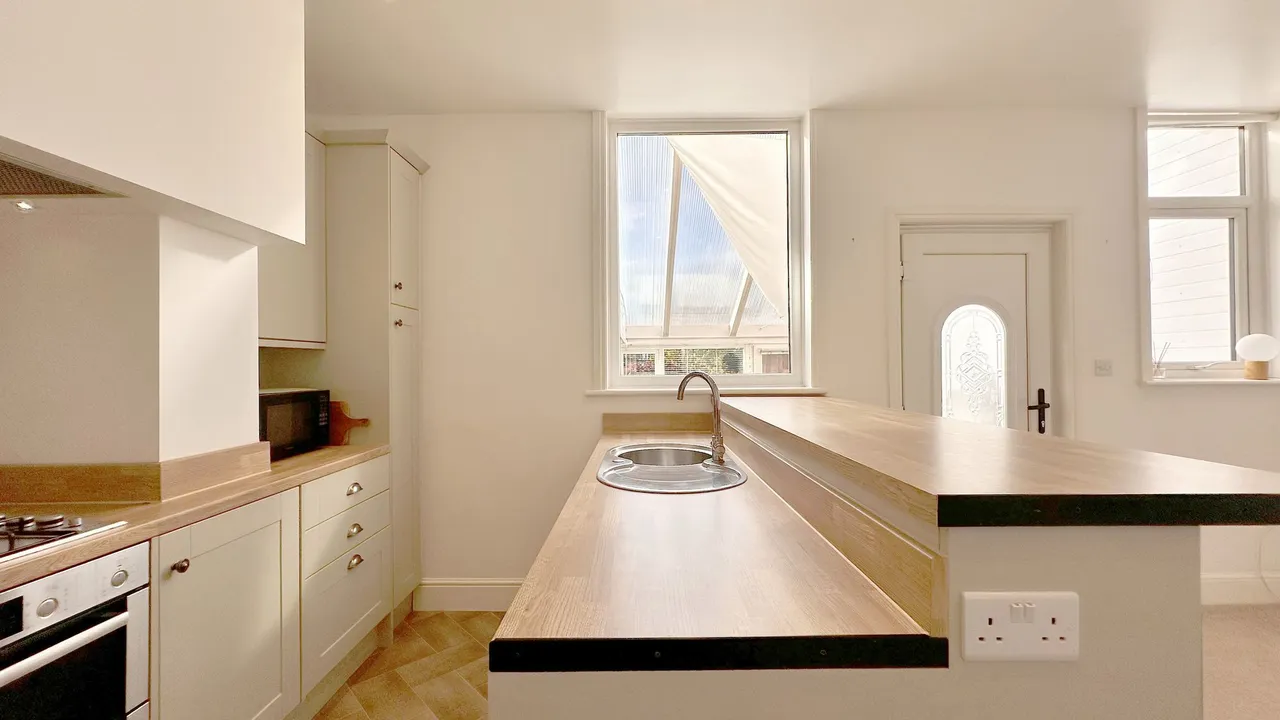 Bulkeley Road, Stockport, photo 12