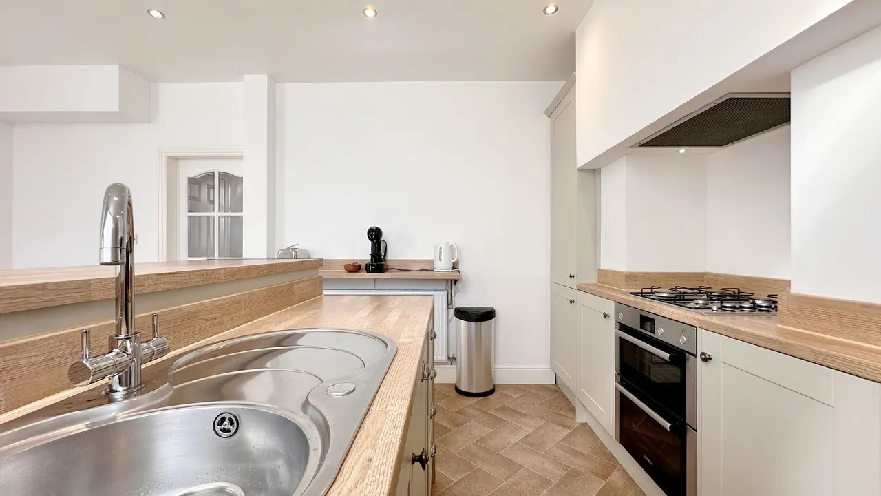 Bulkeley Road, Stockport, photo 9
