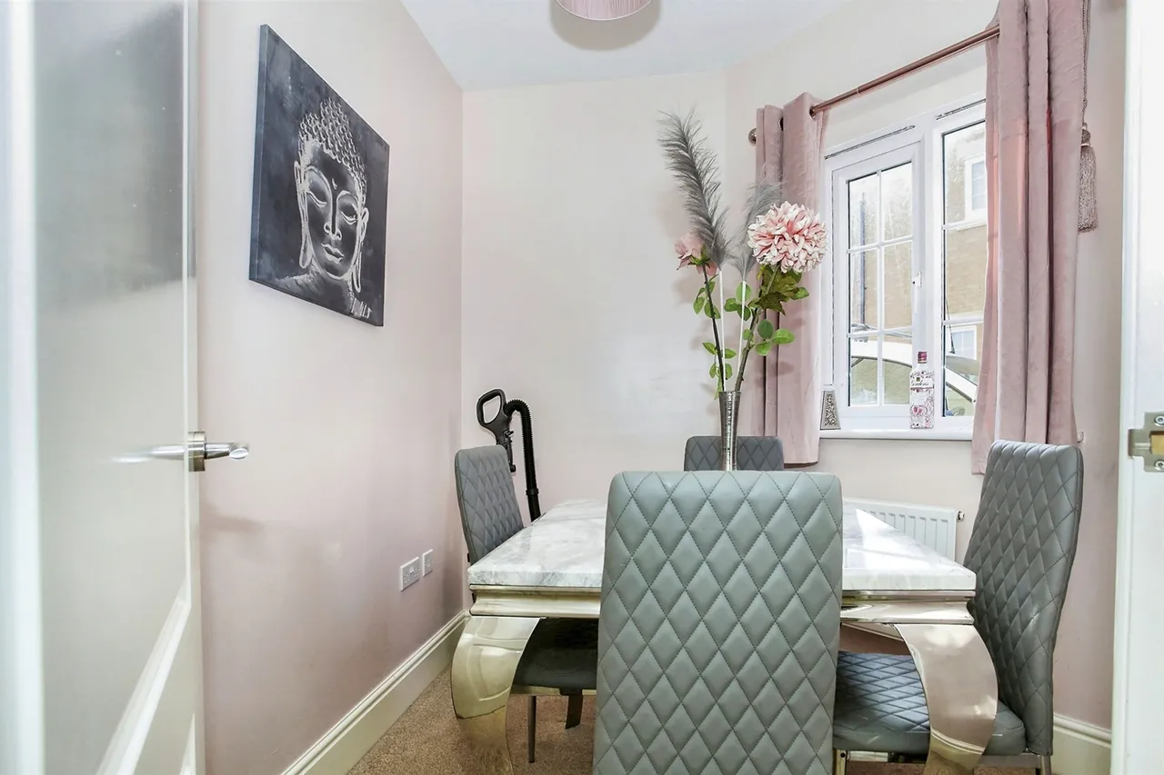 Magnus Close, Peterborough, photo 5