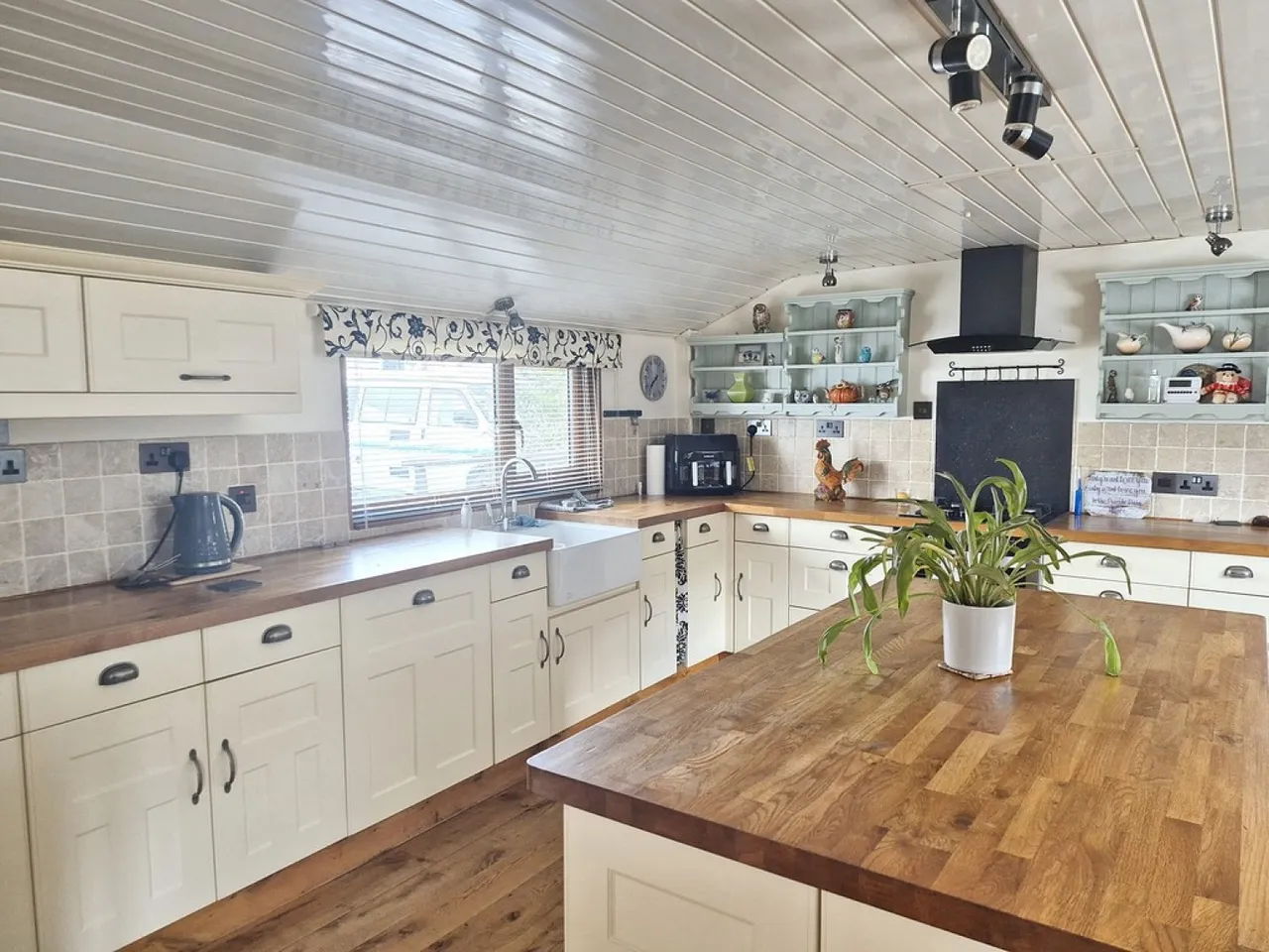 Gweek Classic Boatyard, TR12, photo 16