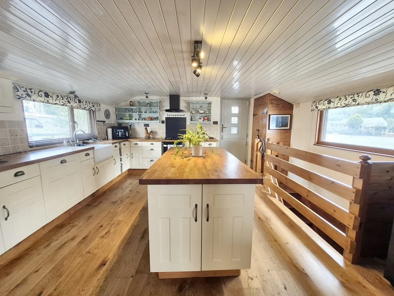 Gweek Classic Boatyard, TR12, photo 24
