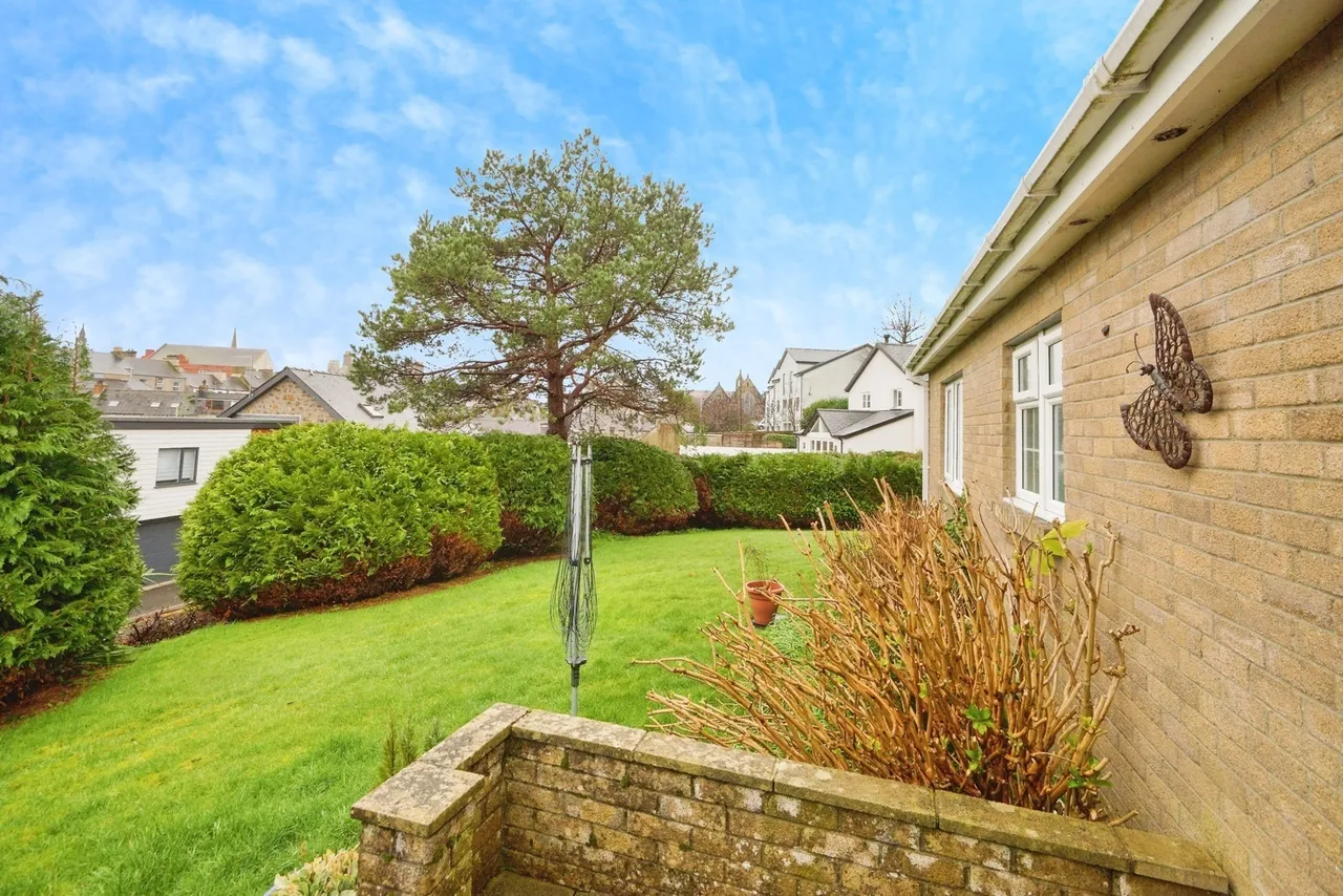 North Street, Pwllheli, LL53, photo 18