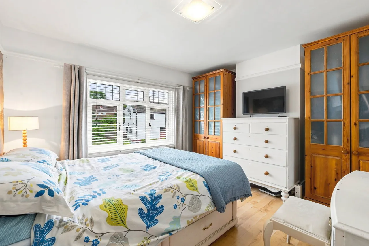 Woodland Avenue, West Cross, SA3, photo 14