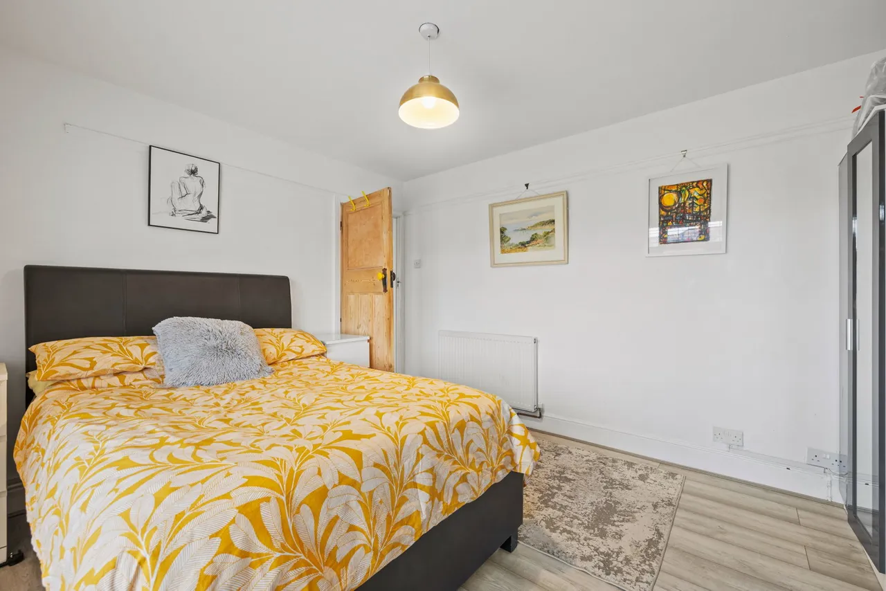 Woodland Avenue, West Cross, SA3, photo 16