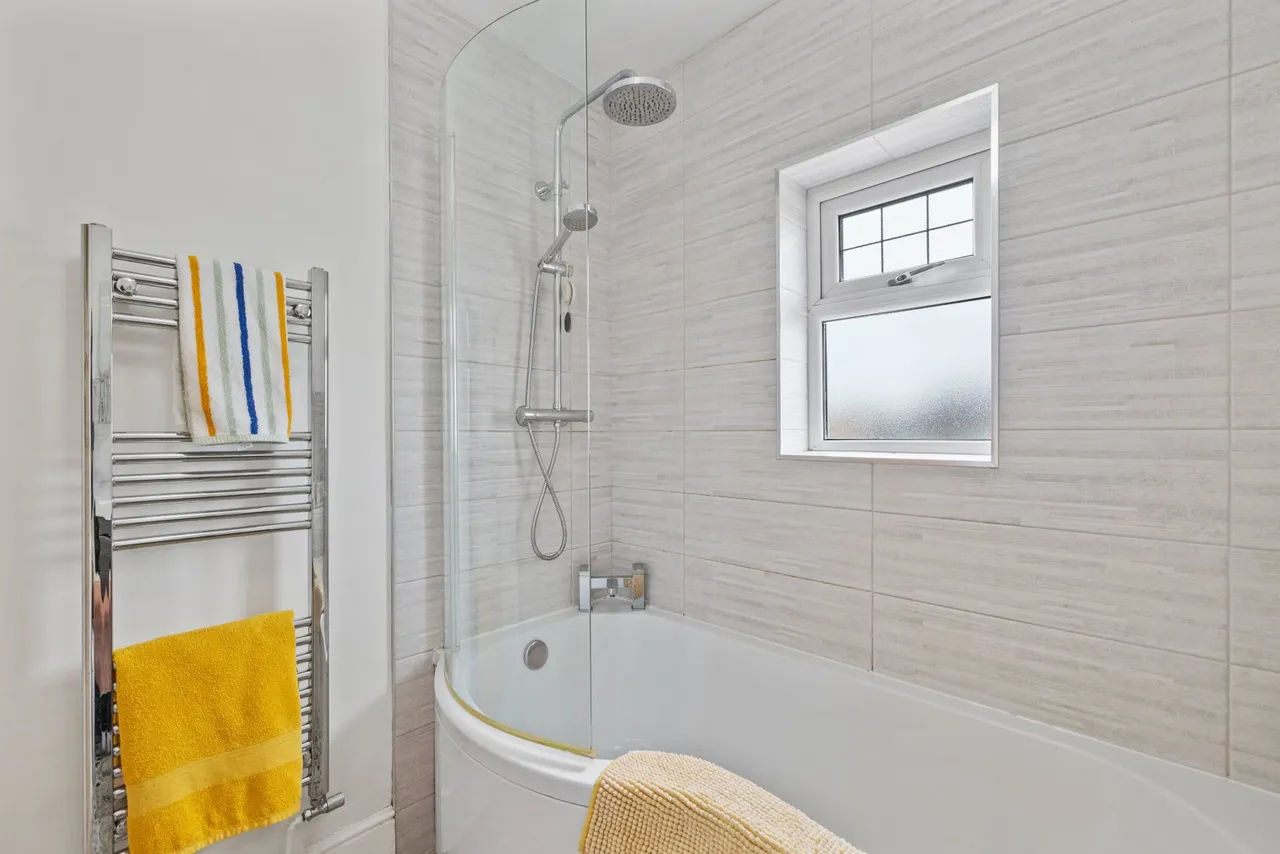 Woodland Avenue, West Cross, SA3, photo 19