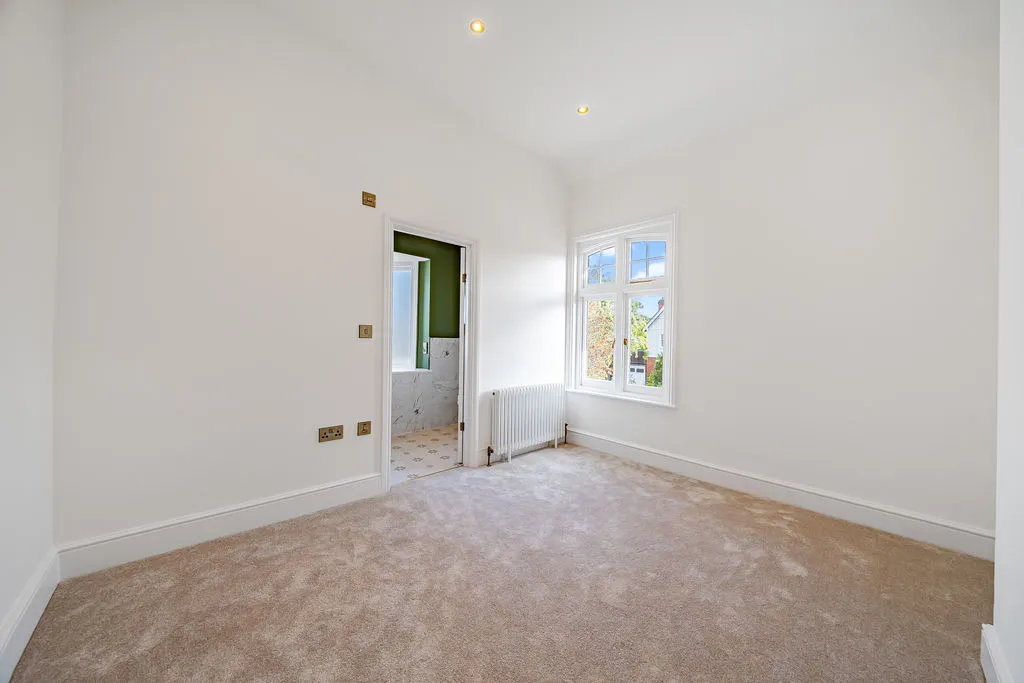 Beauchamp Road, East Molesey, KT8, photo 12