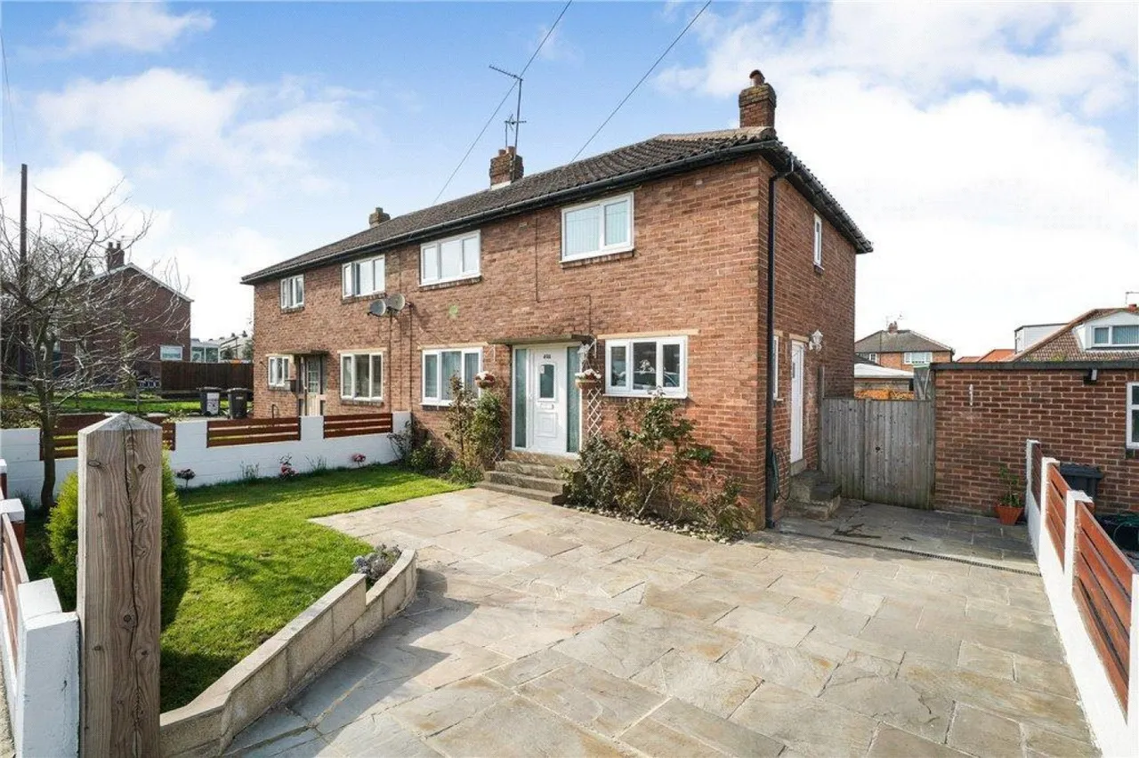 4 bed house to rent — Poplar Grove, Harrogate