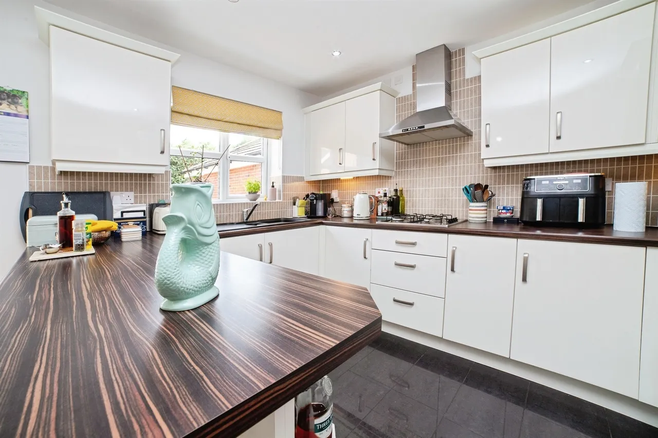 Ashton Close, Swanwick, DE55, photo 14