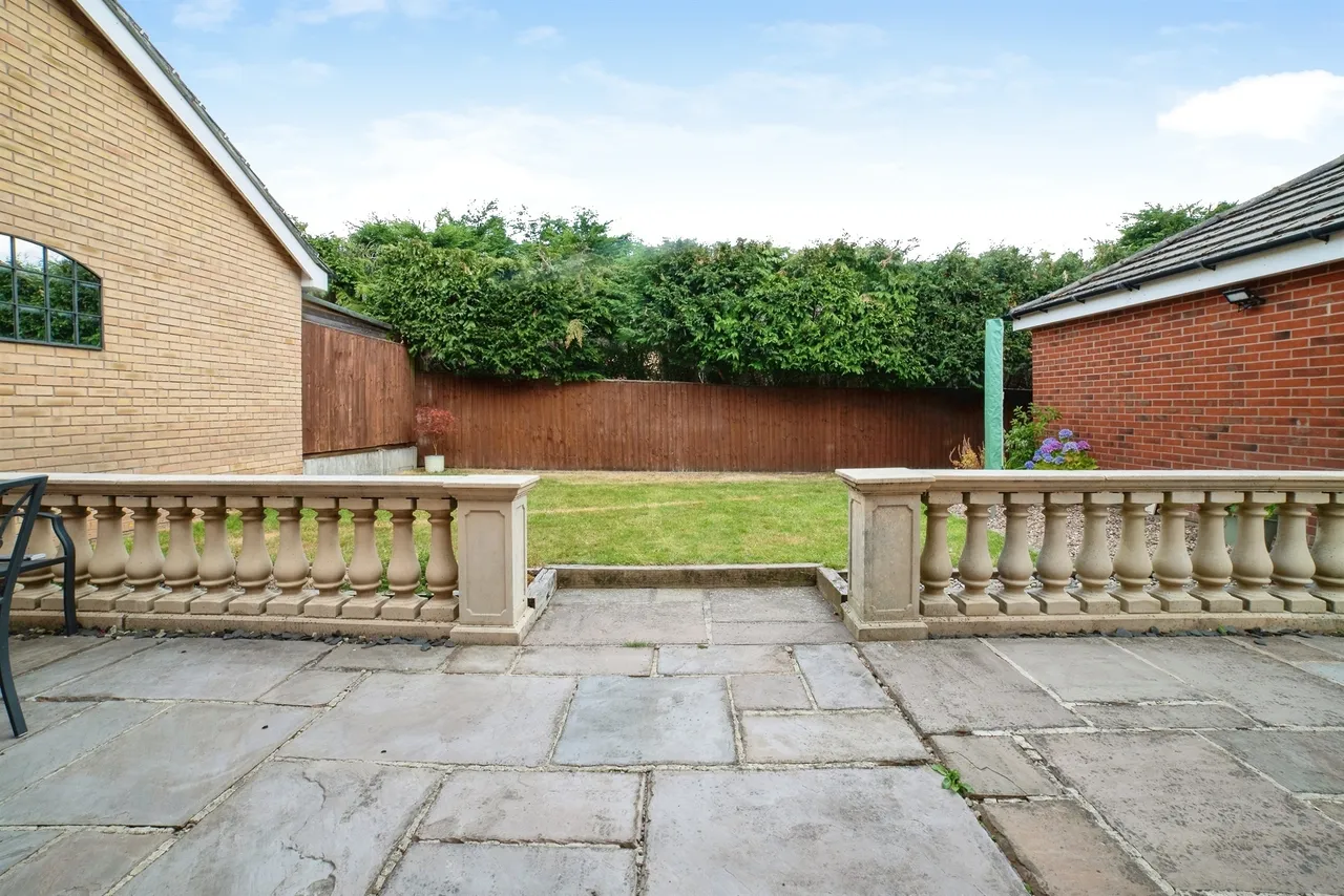 Ashton Close, Swanwick, DE55, photo 4
