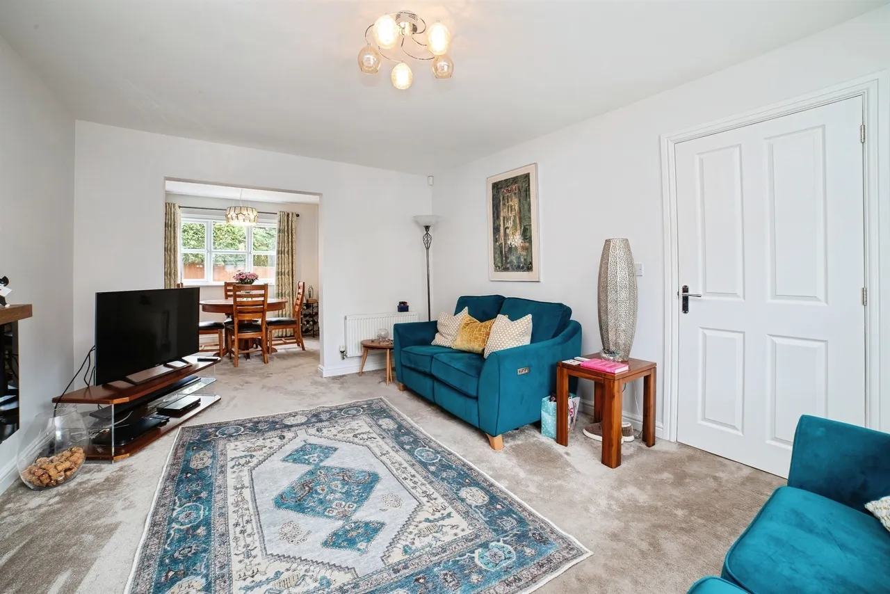 Ashton Close, Swanwick, DE55, photo 17