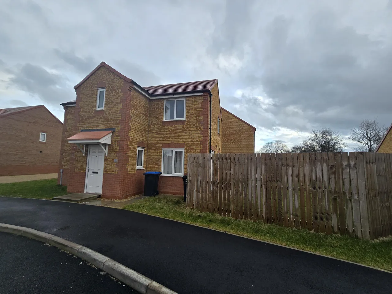 4 bed house to rent — Keld House Gardens, MIDDLESBROUGH