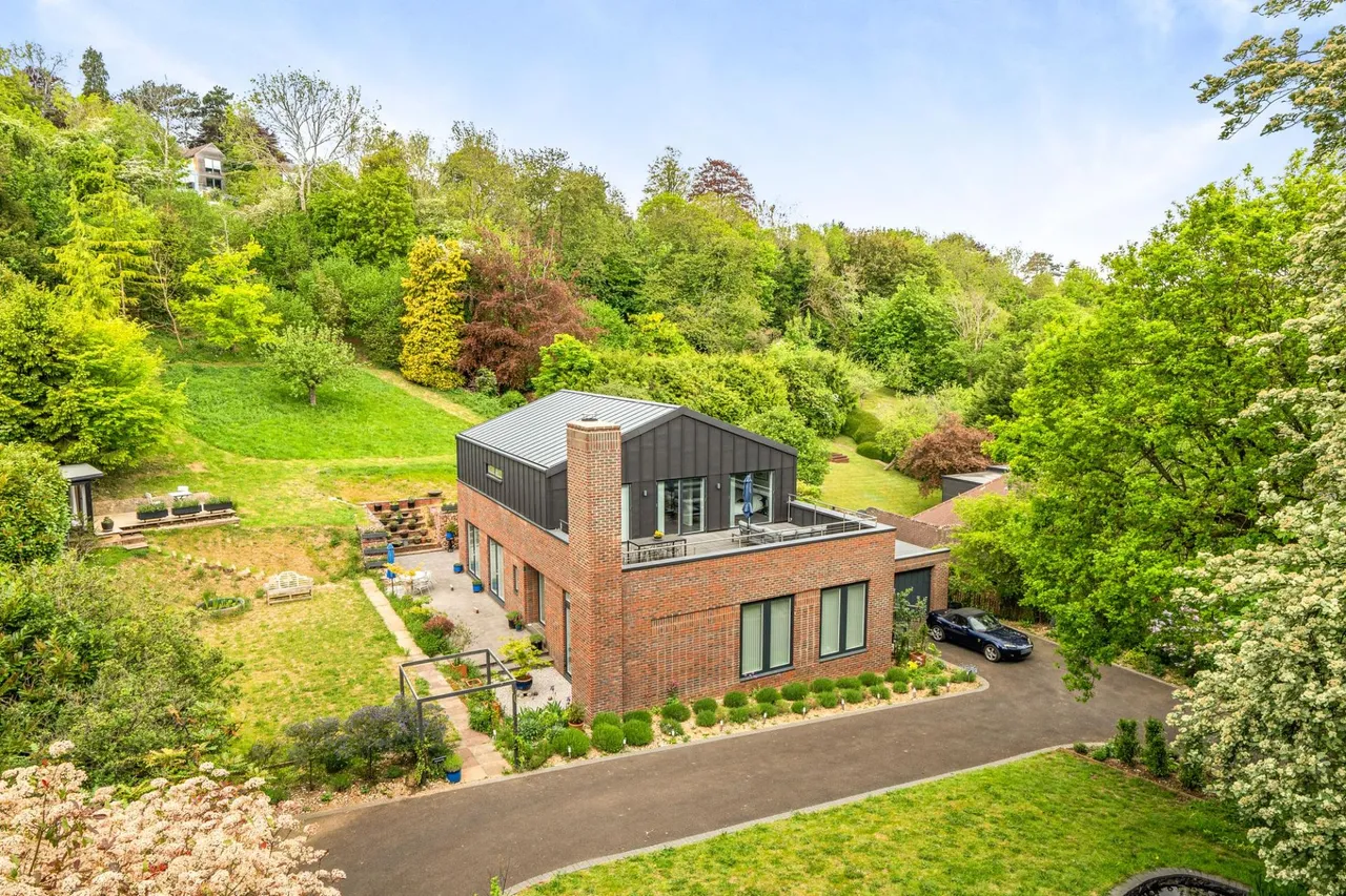 Slines Oak Road, Woldingham, CR3, photo 24