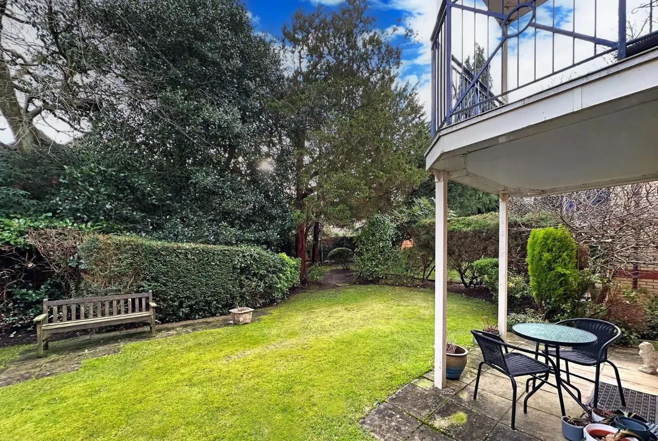 Racefield Road, Altrincham, Cheshire WA14 4AP, photo 6