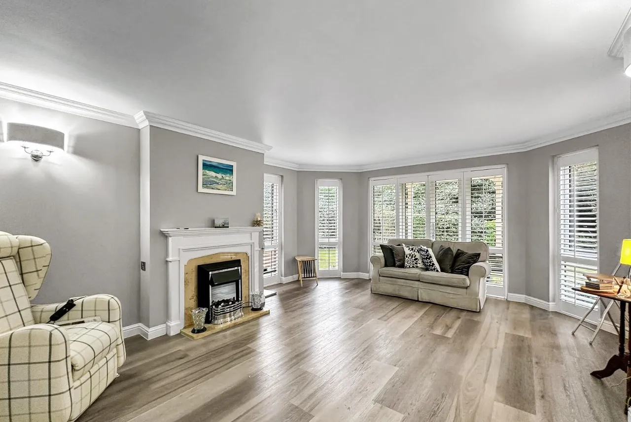 Racefield Road, Altrincham, Cheshire WA14 4AP, photo 2