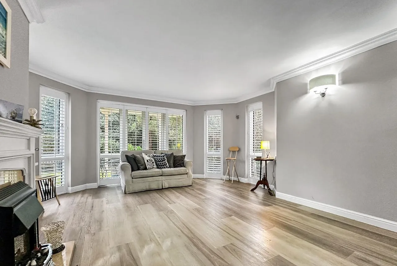 Racefield Road, Altrincham, Cheshire WA14 4AP, photo 3