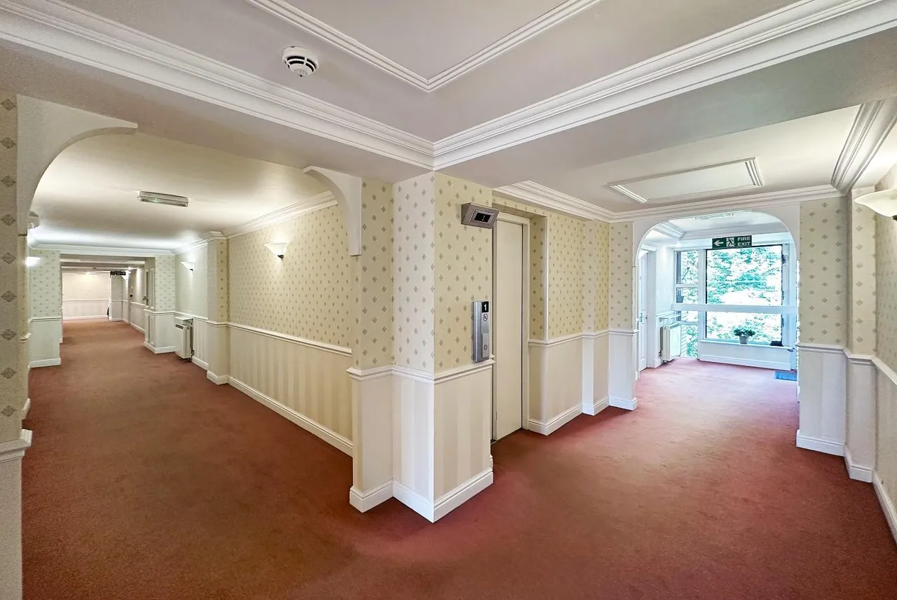 Racefield Road, Altrincham, Cheshire WA14 4AP, photo 20