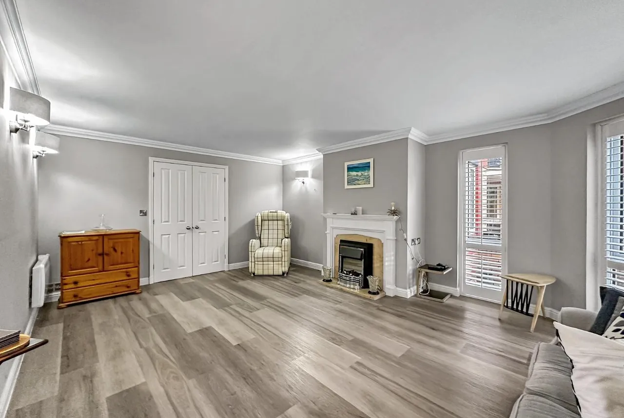 Racefield Road, Altrincham, Cheshire WA14 4AP, photo 4