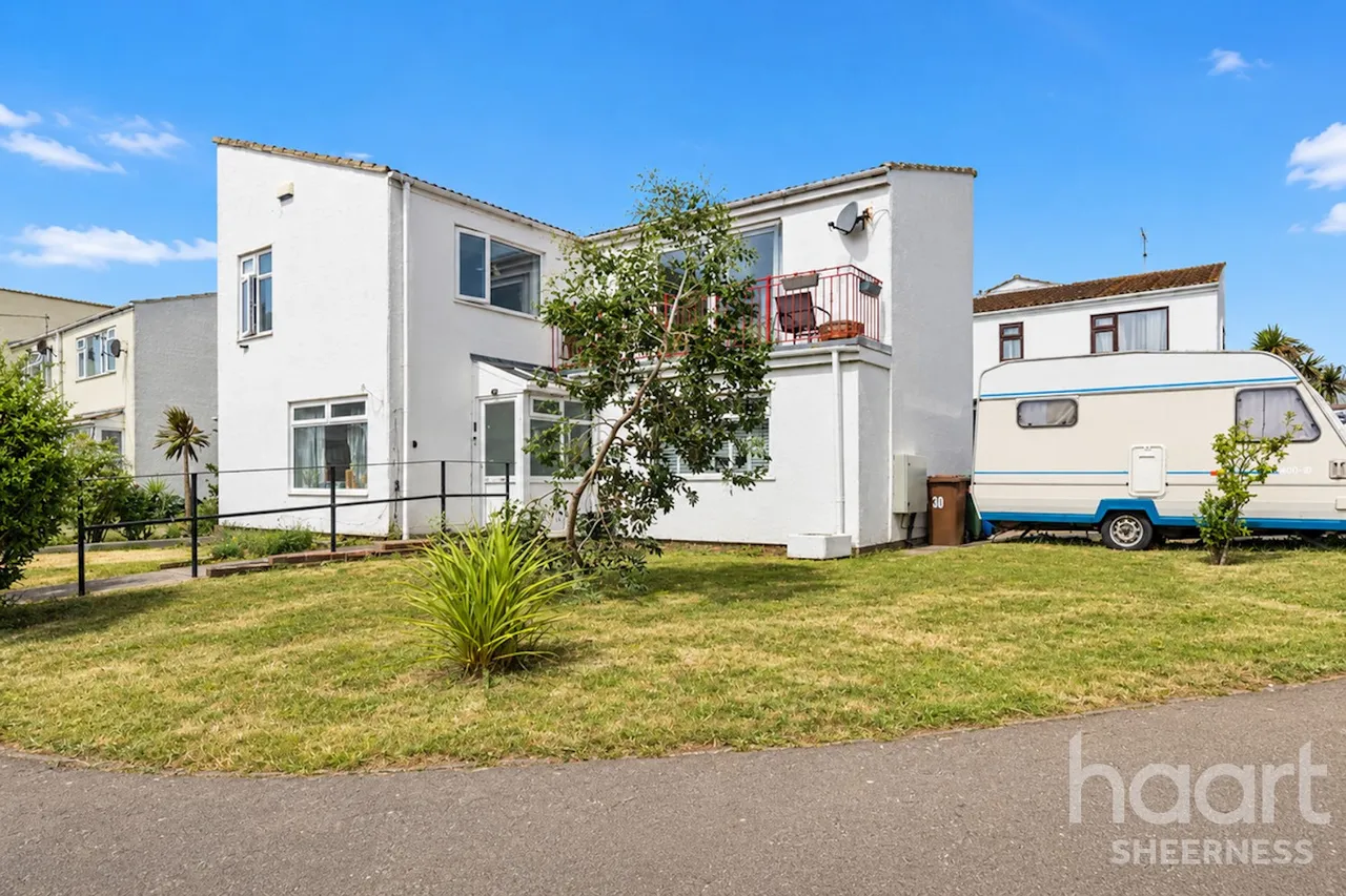 4 bed house for sale, Seasalter Close, Sheerness, ME12