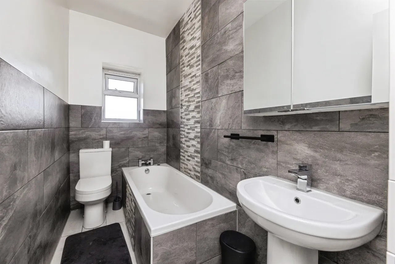 Britannia Road, Morley, Leeds, photo 9