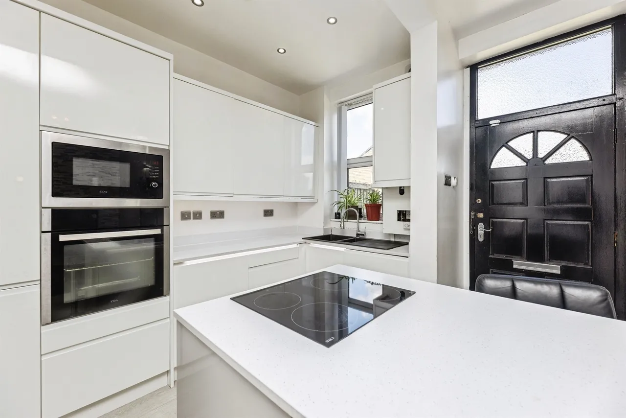 Britannia Road, Morley, Leeds, photo 4