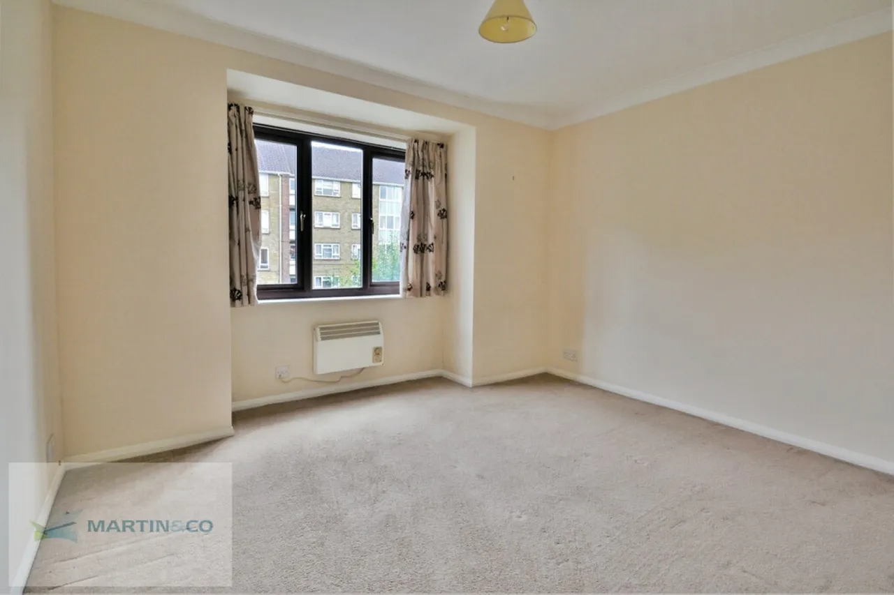 Addlestone, photo 6