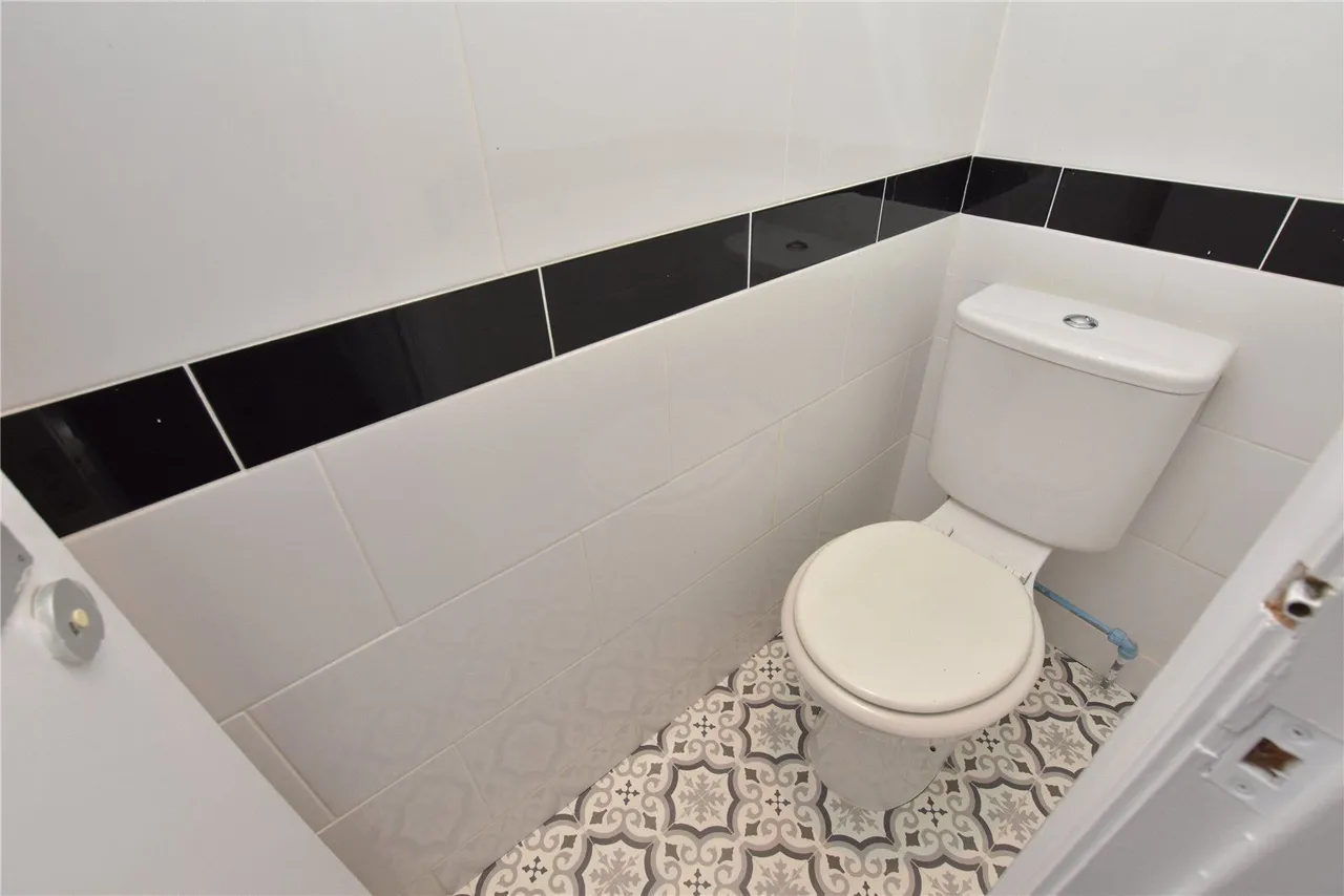 Ash Crescent, Leeds, LS6, photo 13