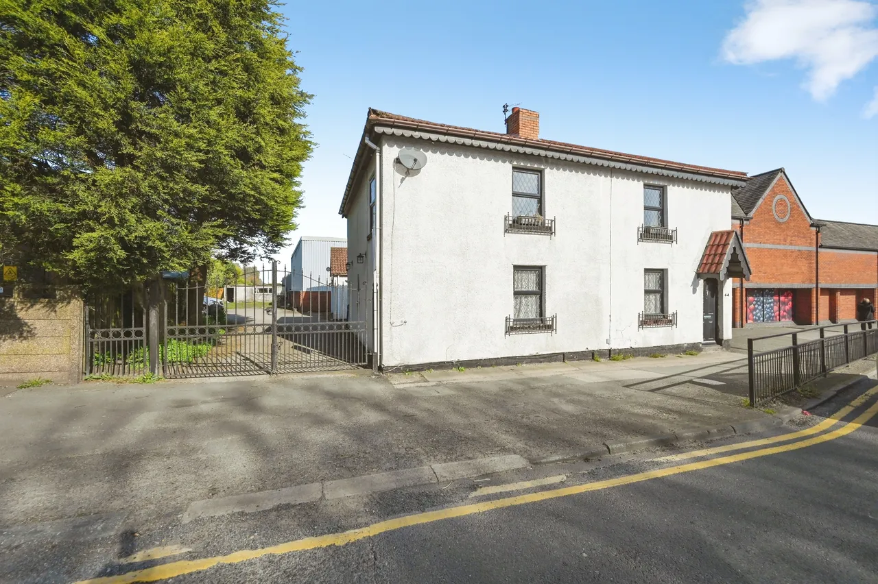 School Lane, Standish, WN6, photo 29