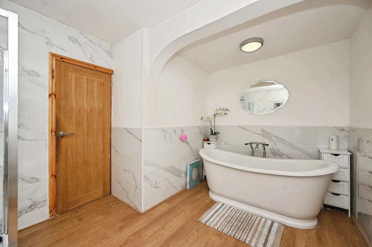 School Lane, Standish, WN6, photo 14