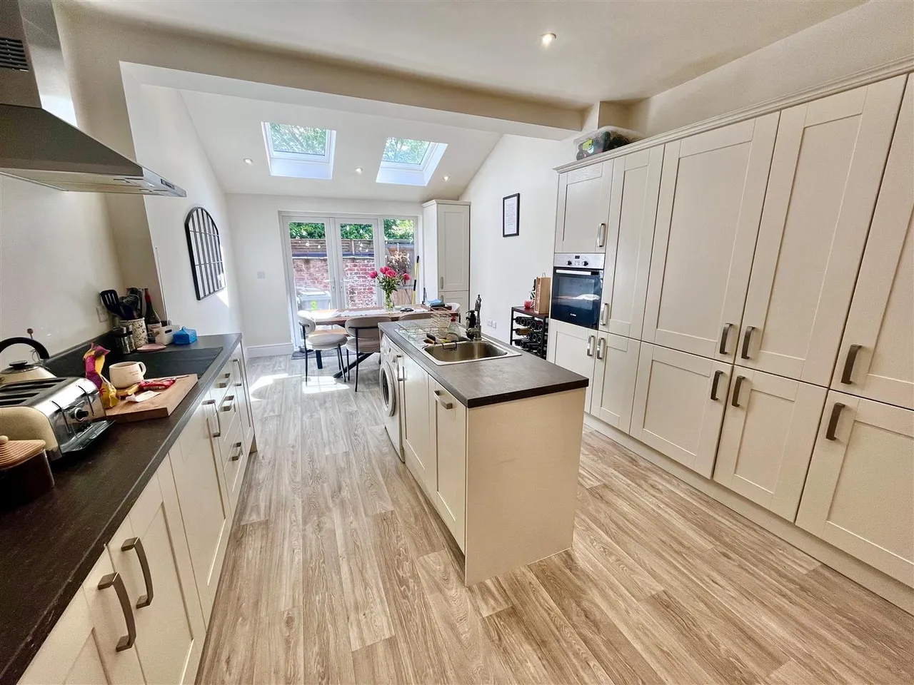 Queens Terrace, Handforth, SK9, photo 2
