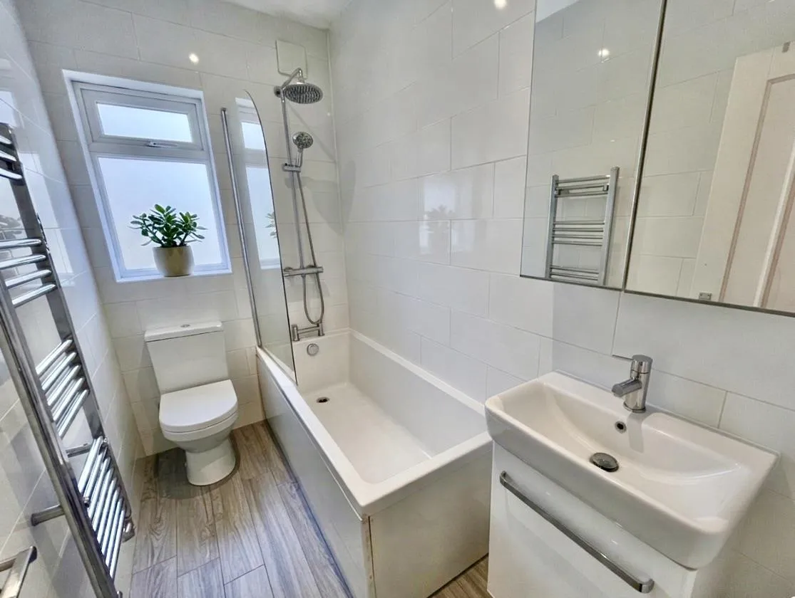 Queens Terrace, Handforth, SK9, photo 6