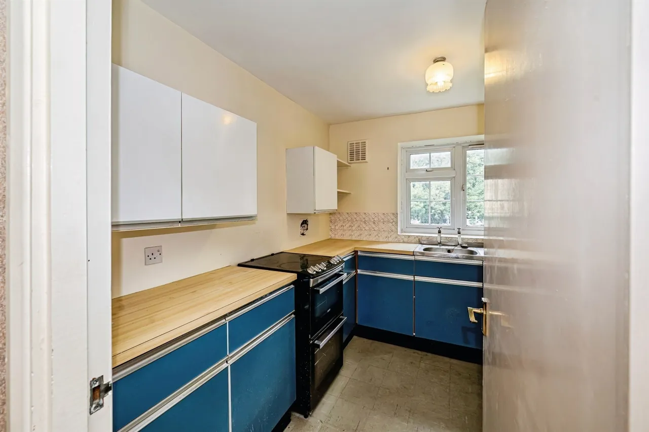 Arborfield Close, Slough, photo 10