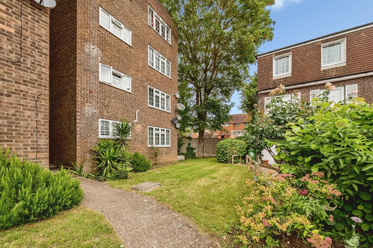 Arborfield Close, Slough, photo 9