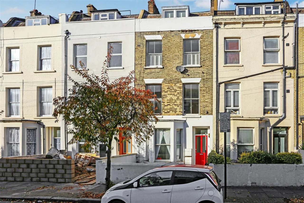 Arthur Road, London, photo 3