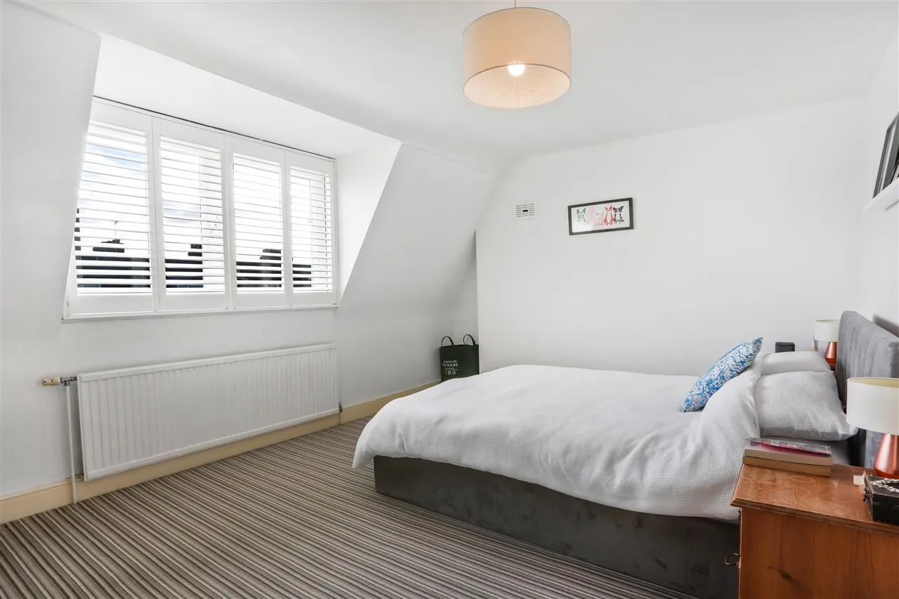 Arthur Road, London, photo 11