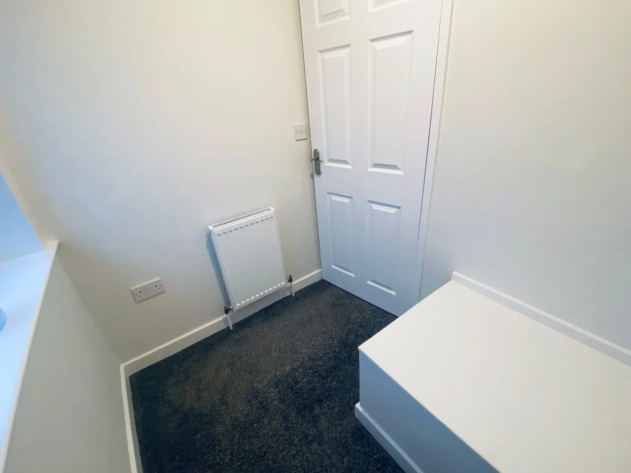 Glaisdale Court, Laughton Common, S25, photo 7